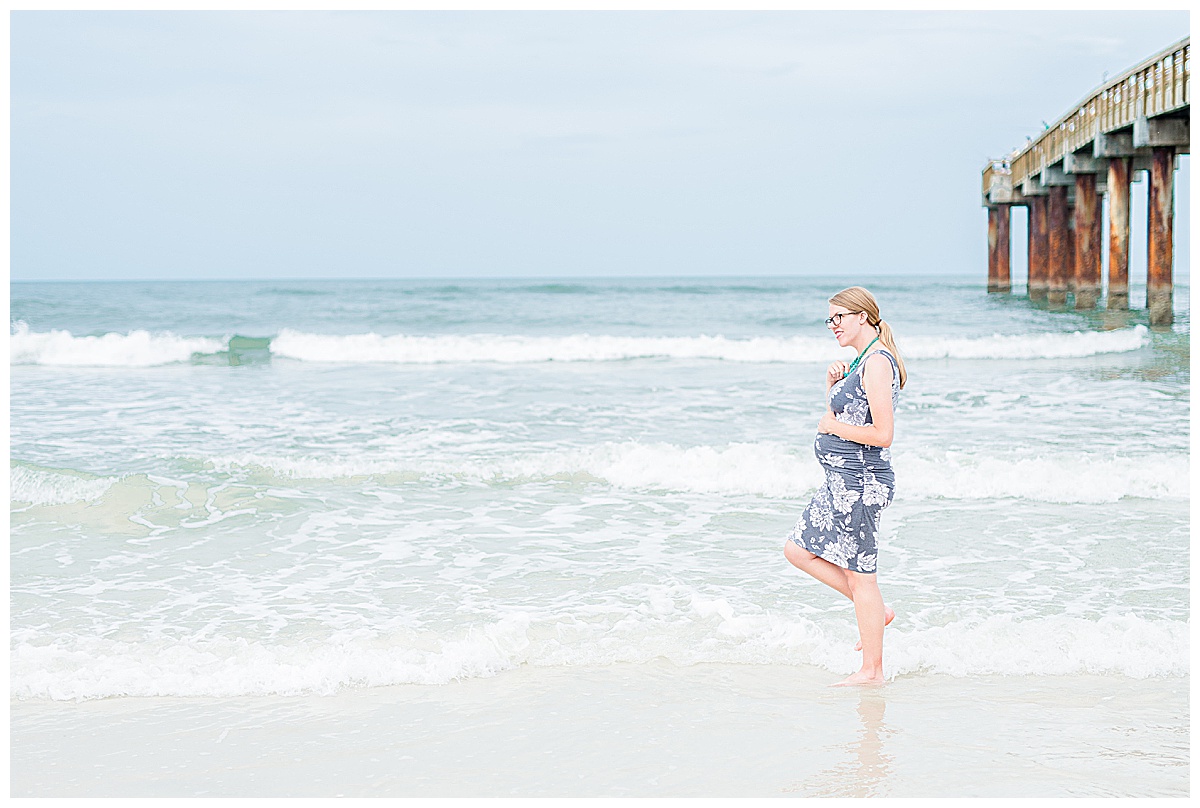 beach maternity pictures