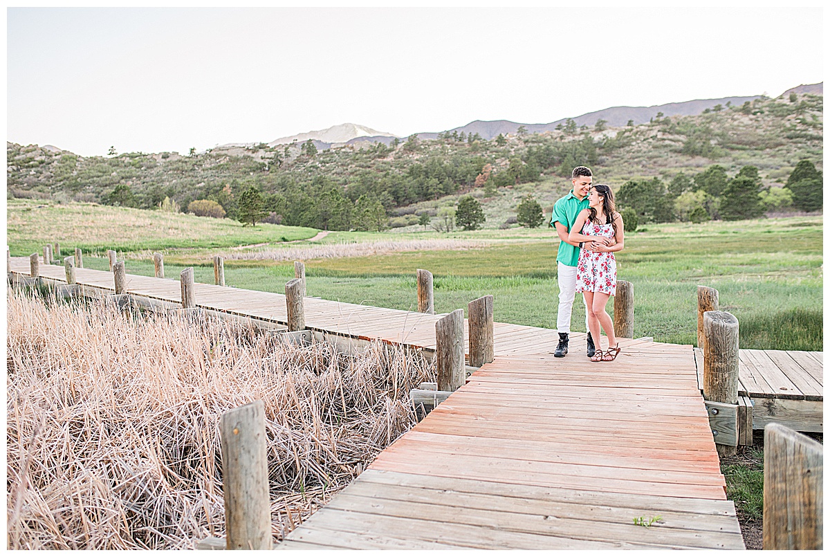 Colorado Springs engagement pictures