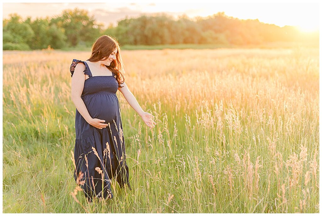 farmhouse sunset family maternity pictures in parker colorado grassy field